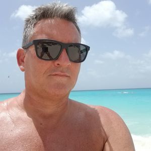 Meet your Posher, Todd